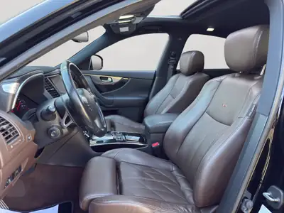 INFINITI FX30d S Premium AWD — SUV diesel robuste, suivi complet, sans sinistre — Miniature 8