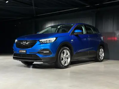 Opel Grandland X 1.2i TP Excellence 2019 — SUV polyvalent, entretien léger, sans sinistre — interior