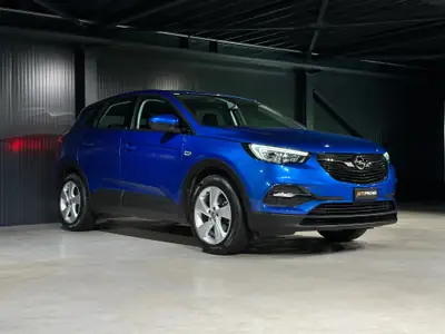 Opel Grandland X 1.2i TP Excellence 2019 — SUV polyvalent, entretien léger, sans sinistre — dashboard