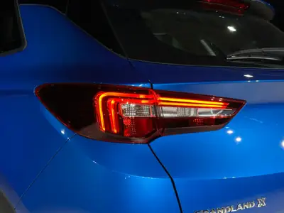 Opel Grandland X 1.2i TP Excellence 2019 — SUV polyvalent, entretien léger, sans sinistre — Thumbnail 27