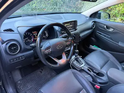 Hyundai Kona 1.6 T-GDi Vertex 4WD — SUV compact premium, tout-terrain et high-tech — tableau de bord