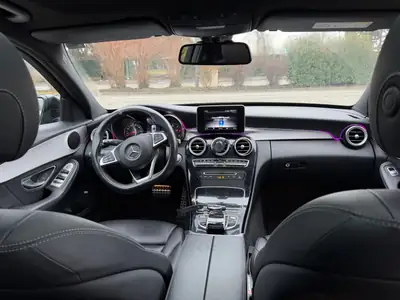 Mercedes-Benz Classe C 220 d AMG Line — Berline diesel élégante, 165'000 km — arrière
