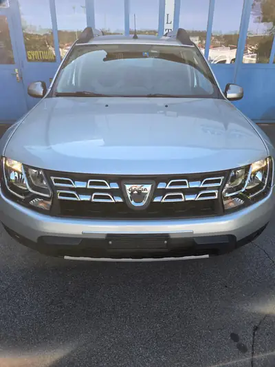 Dacia Duster 1.2 TCe Privilège 4x4 — SUV compact robuste, 34'000 km seulement — vista esterna