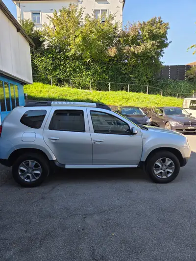 Dacia Duster 1.2 TCe Privilège 4x4 — SUV compact robuste, 34'000 km seulement — interni