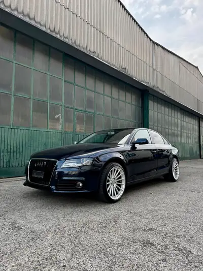 Audi A4 2.0 TFSI 180 ch — Berline dynamique essence, transmission CVT fluide — côté