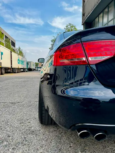 Audi A4 2.0 TFSI 180 ch — Berline dynamique essence, transmission CVT fluide — tableau de bord