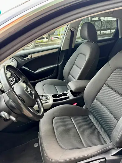 Audi A4 2.0 TFSI 180 ch — Berline dynamique essence, transmission CVT fluide — Miniature 8