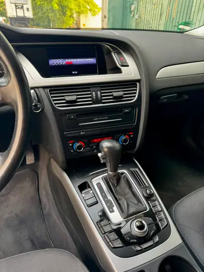Audi A4 2.0 TFSI 180 ch — Berline dynamique essence, transmission CVT fluide — Miniature 10