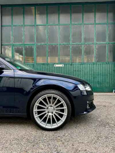 Audi A4 2.0 TFSI 180 ch — Berline dynamique essence, transmission CVT fluide — Miniature 18