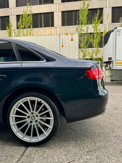 Audi A4 2.0 TFSI 180 ch — Berline dynamique essence, transmission CVT fluide — Miniature 17
