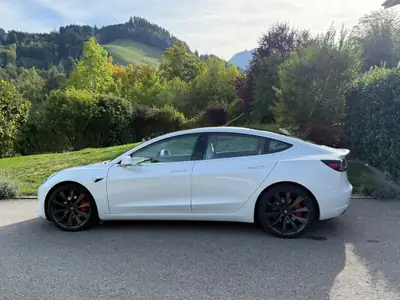 Tesla Model 3 Performance Dual Motor AWD — Électrique haute performance, 189'000 km — côté