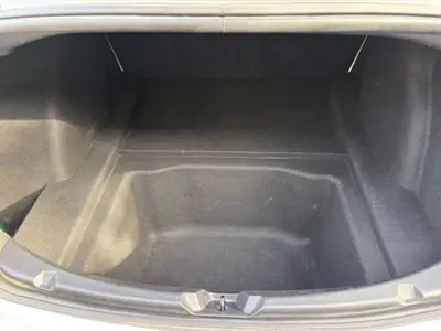 Tesla Model 3 Performance Dual Motor AWD — Électrique haute performance, 189'000 km — Miniature 11