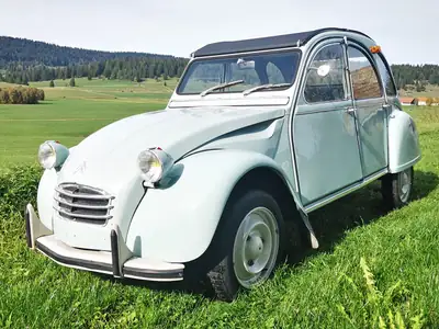 Citroën 2CV AZA 1969 — L'icône française restaurée, seulement 15'437 km — Heckansicht