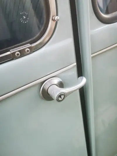 Citroën 2CV AZA 1969 — L'icône française restaurée, seulement 15'437 km — Miniatur 9