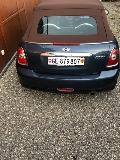 MINI Cabrio 2011 — Cabriolet urbain compact, 89 000 km, essence manuelle — dashboard