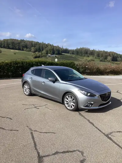 Mazda 3 2.0 120 Revolution — Berline automatique fiable, révision fraîche et équipée — vue extérieure