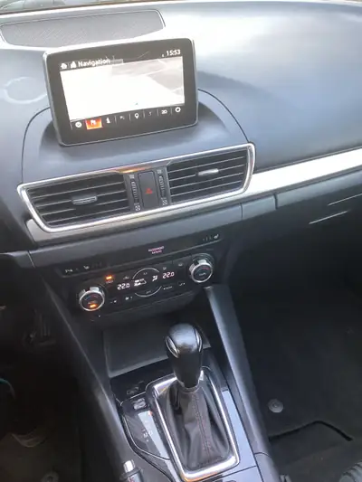 Mazda 3 2.0 120 Revolution — Berline automatique fiable, révision fraîche et équipée — détail