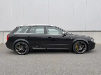 Audi S4 Avant 4.2 V8 quattro — Berline de prestige, moteur révisé, 160000 km — Heckansicht