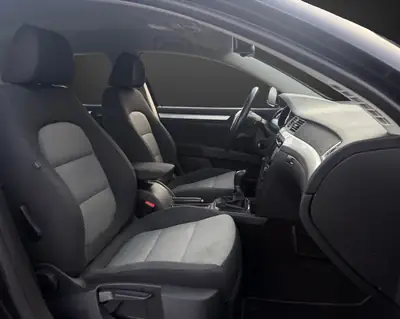 Skoda Superb Combi 2.0 TDi — Break spacieux diesel, révision récente — Thumbnail 9