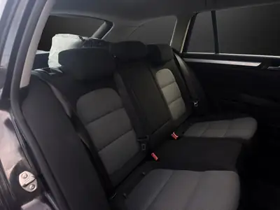 Skoda Superb Combi 2.0 TDi — Break spacieux diesel, révision récente — Thumbnail 12