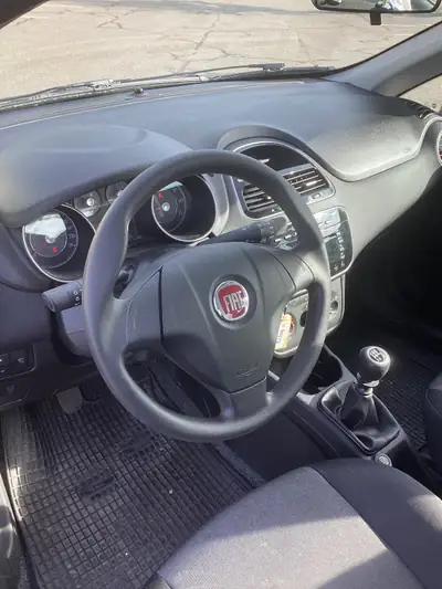 Fiat Punto 1.2 8V Pop Star — Citadine fiable, entretien récent, jantes alu — tableau de bord