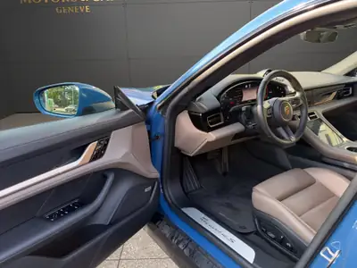 Porsche Taycan 4S 2022 — Berline électrique haute performance, 49'000 km — Miniature 10