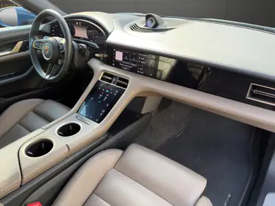 Porsche Taycan 4S 2022 — Berline électrique haute performance, 49'000 km — Miniature 12