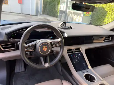 Porsche Taycan 4S 2022 — Berline électrique haute performance, 49'000 km — Miniature 14