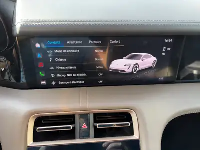 Porsche Taycan 4S 2022 — Berline électrique haute performance, 49'000 km — Miniature 22