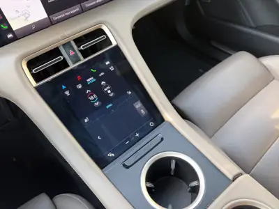 Porsche Taycan 4S 2022 — Berline électrique haute performance, 49'000 km — Miniature 26