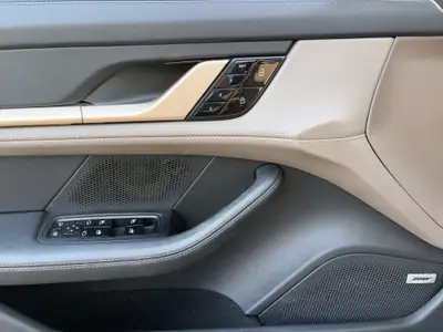 Porsche Taycan 4S 2022 — Berline électrique haute performance, 49'000 km — Miniature 28
