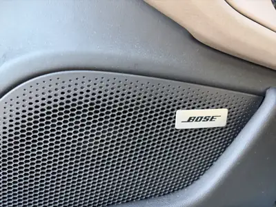 Porsche Taycan 4S 2022 — Berline électrique haute performance, 49'000 km — Miniature 30
