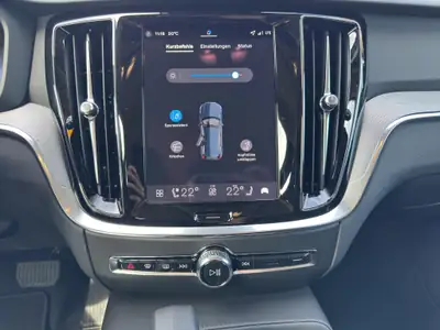 Volvo V60 2.0 T6 TE Plus Dark eAWD — Berline hybride rechargeable, 3000 km seulement — Miniature 15