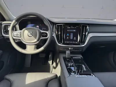 Volvo V60 2.0 T6 TE Plus Dark eAWD — Berline hybride rechargeable, 3000 km seulement — Miniature 13