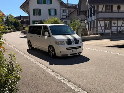 VW T5 2.5 TDI 174 Comfortline 4motion — Monospace robuste 7 places, transmission intégrale — vista esterna