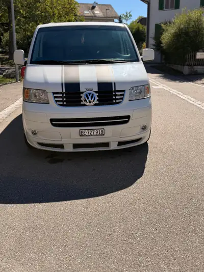 VW T5 2.5 TDI 174 Comfortline 4motion — Monospace robuste 7 places, transmission intégrale — vista posteriore