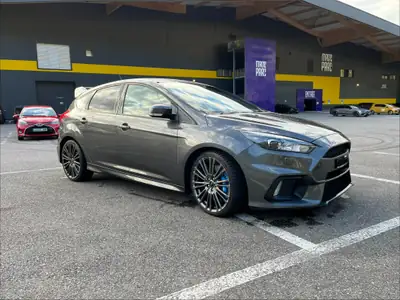 Ford Focus RS 2016 — Performance brute, 350 ch et transmission manuelle — vue extérieure