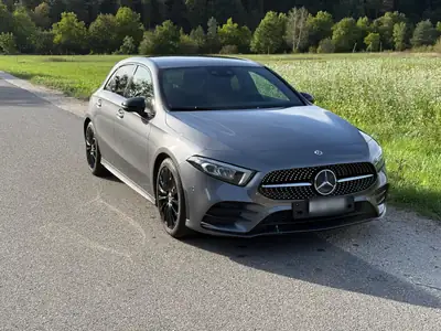 Mercedes-Benz 220 2018 — Élégance berline avec 190 ch et seulement 86 500 km — vue extérieure