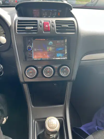 Subaru XV 2.0 D — SUV compact fiable, entretien à jour et contrôle technique frais — Thumbnail 9
