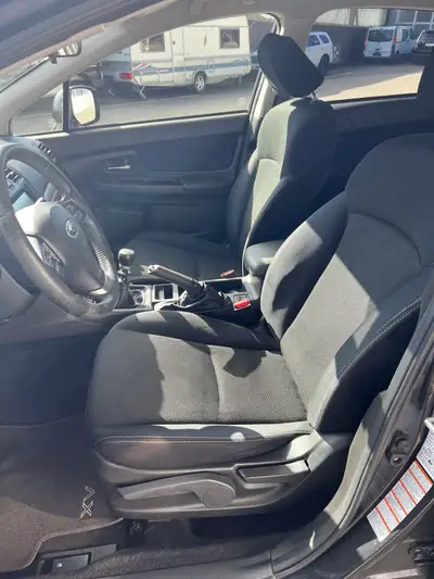 Subaru XV 2.0 D — SUV compact fiable, entretien à jour et contrôle technique frais — Thumbnail 10