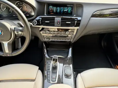 BMW X4 28i xDrive M Sport — SUV coupé sportif, entretien complet, 40 000 km — Miniature 11