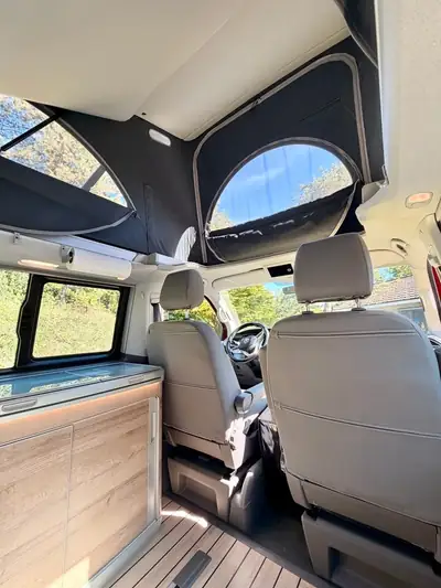 VW T6.1 Ocean Liberty 204PS 4Motion — Camping-car intégral, équipement complet et énergie solaire — Miniature 7
