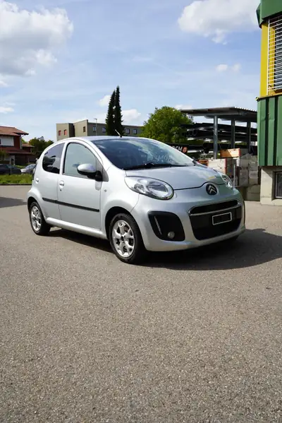Citroën C1 1.0i Exclusive 2013 — Citadine fiable, consommation ultra-économique — vista esterna