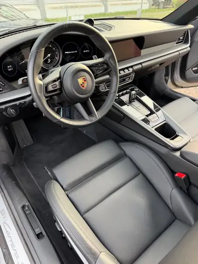 Porsche 911 Carrera S 3.0 PDK — Coupé sportif haute performance, 9'500 km seulement — Detail