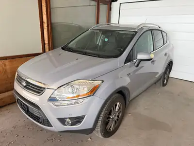 Ford Kuga 2.0 TDCi Titanium 4WD — SUV robuste, moteur neuf, prêt à l'export — vue extérieure