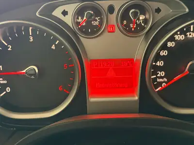 Ford Kuga 2.0 TDCi Titanium 4WD — SUV robuste, moteur neuf, prêt à l'export — intérieur