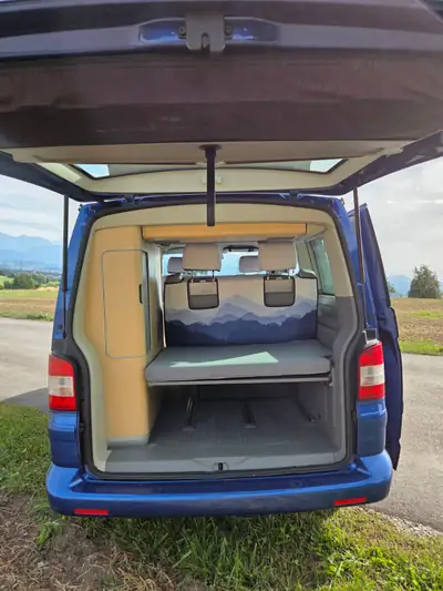 VW T5 California Comfortline — Camper aménagé diesel, toit relevable et fiable — détail