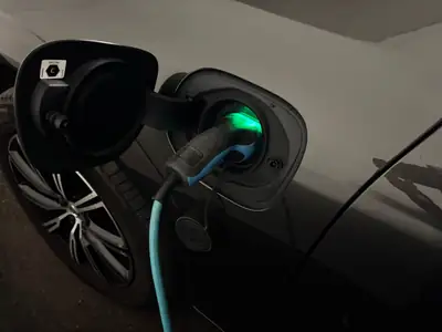 Volvo XC60 2.0 T6 Inscription eAWD — SUV hybride rechargeable, 95'000 km, sans sinistre — Thumbnail 9