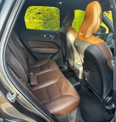 Volvo XC60 2.0 T6 Inscription eAWD — SUV hybride rechargeable, 95'000 km, sans sinistre — Thumbnail 7