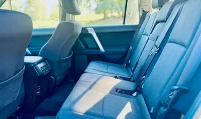 Toyota Land Cruiser 2.8 D 177 Comfort — SUV robuste, faible kilométrage, sans sinistre — dettaglio
